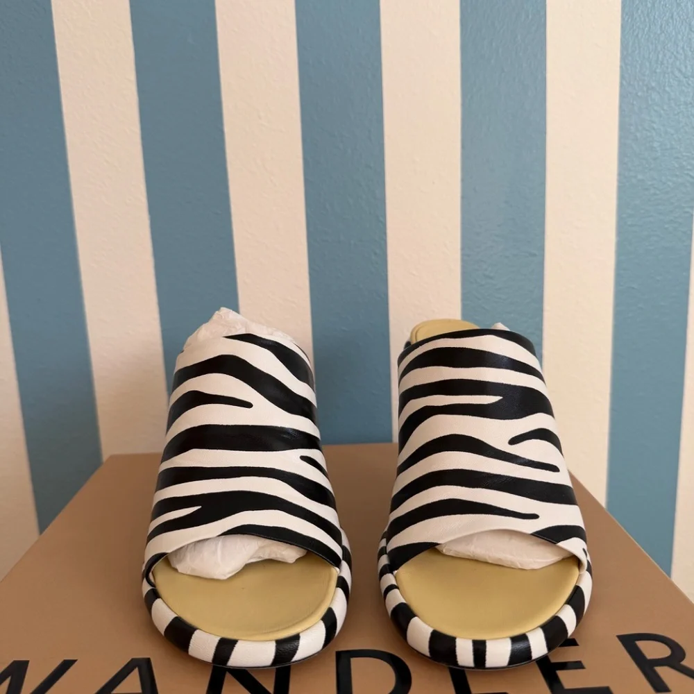 WANDLER June Zebra Mule Sandals - Picture 4 of 6